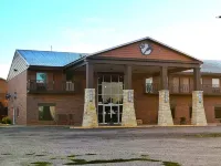 The Lodge at Russell - Russell Inn Hotels in 
