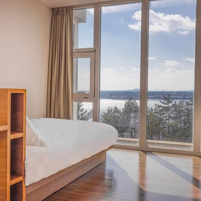 [World Masters Baduk] Royal Suites(54Py) + Floyeast Cafe Krw 30, 000 Voucher 1Ea 휘닉스 제주 섭지 코지 쿠폰