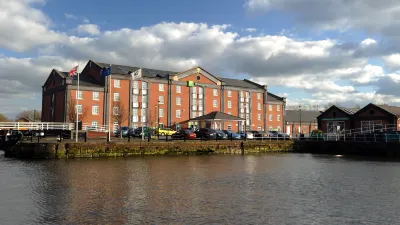 Holiday Inn ELLESMERE PORT - CHESHIRE OAKS by IHG Hotel di 