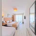 8 Rooms Hotel Hotels in 