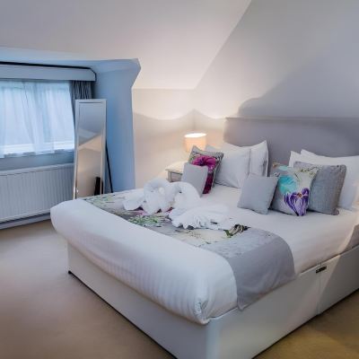 1 King Bed, Non-Smoking, Standard Room, Lower Level The Casa Hotel Promo Code
