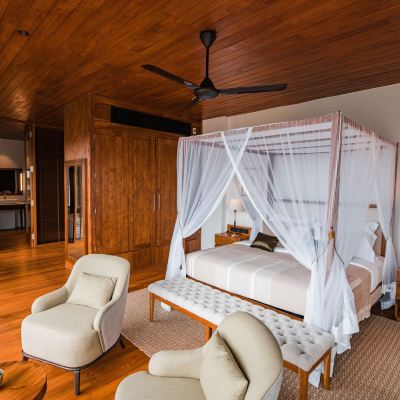 Superior Pool Villa Glenross Living Promo Code