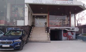 Suitetrails - Hotel Rajeev Regency