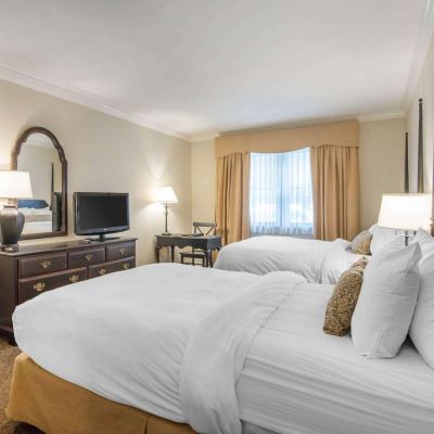 Room With 2 Double Beds-Accessible-Non-Smoking The Century House, Ascend Hotel Collection Promo Code