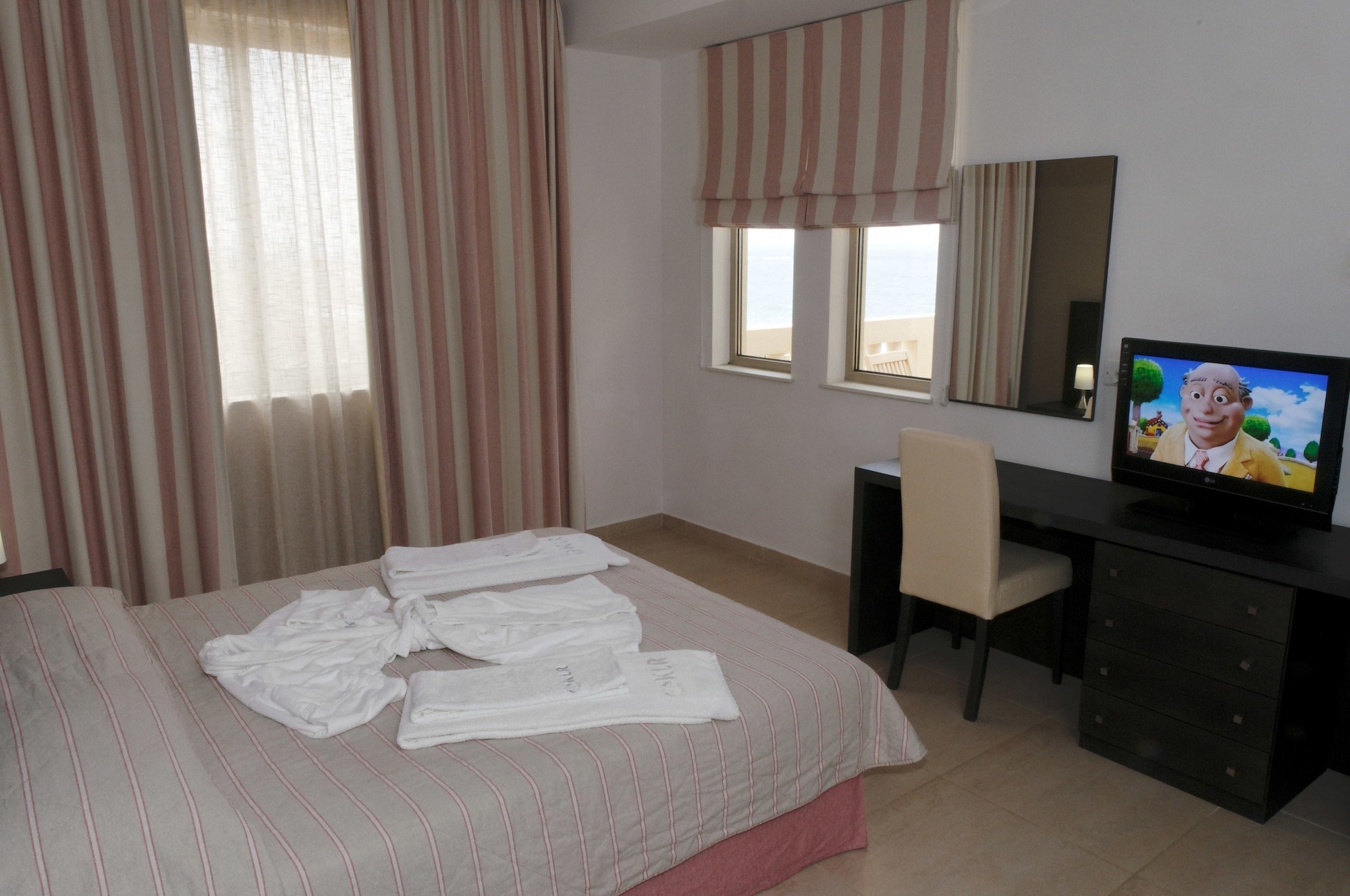 海景三卧室套房 - 带阳台