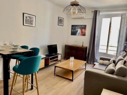 Un Havre de Paix et de Calme en Plein Centre de Massena Two-Bedroom Apartment