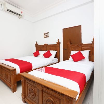 Standard Triple Room Kupon OYO 89435 Nusantara Group Hotel