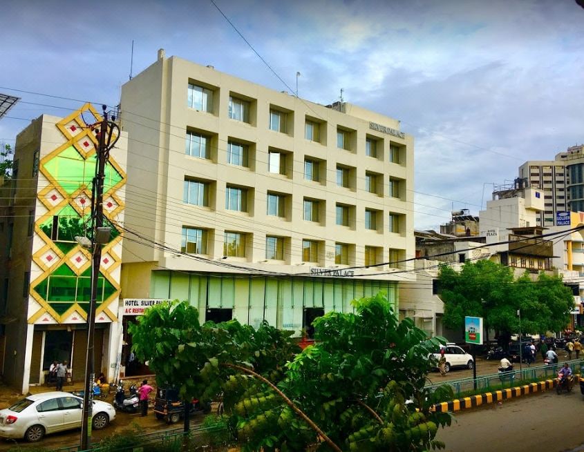 Hotel Silver Palace - Housity