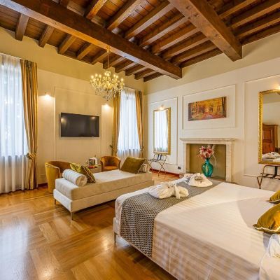 Junior Suite Double Hotel Villa Cariola Promo Code