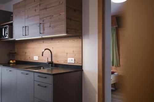 高级一卧室带阳台公寓