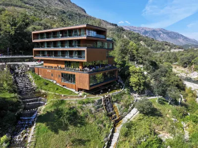 Hotel Uji Ftohte Hotels in 