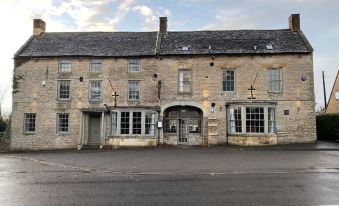 The Halford Bridge Inn - Housity