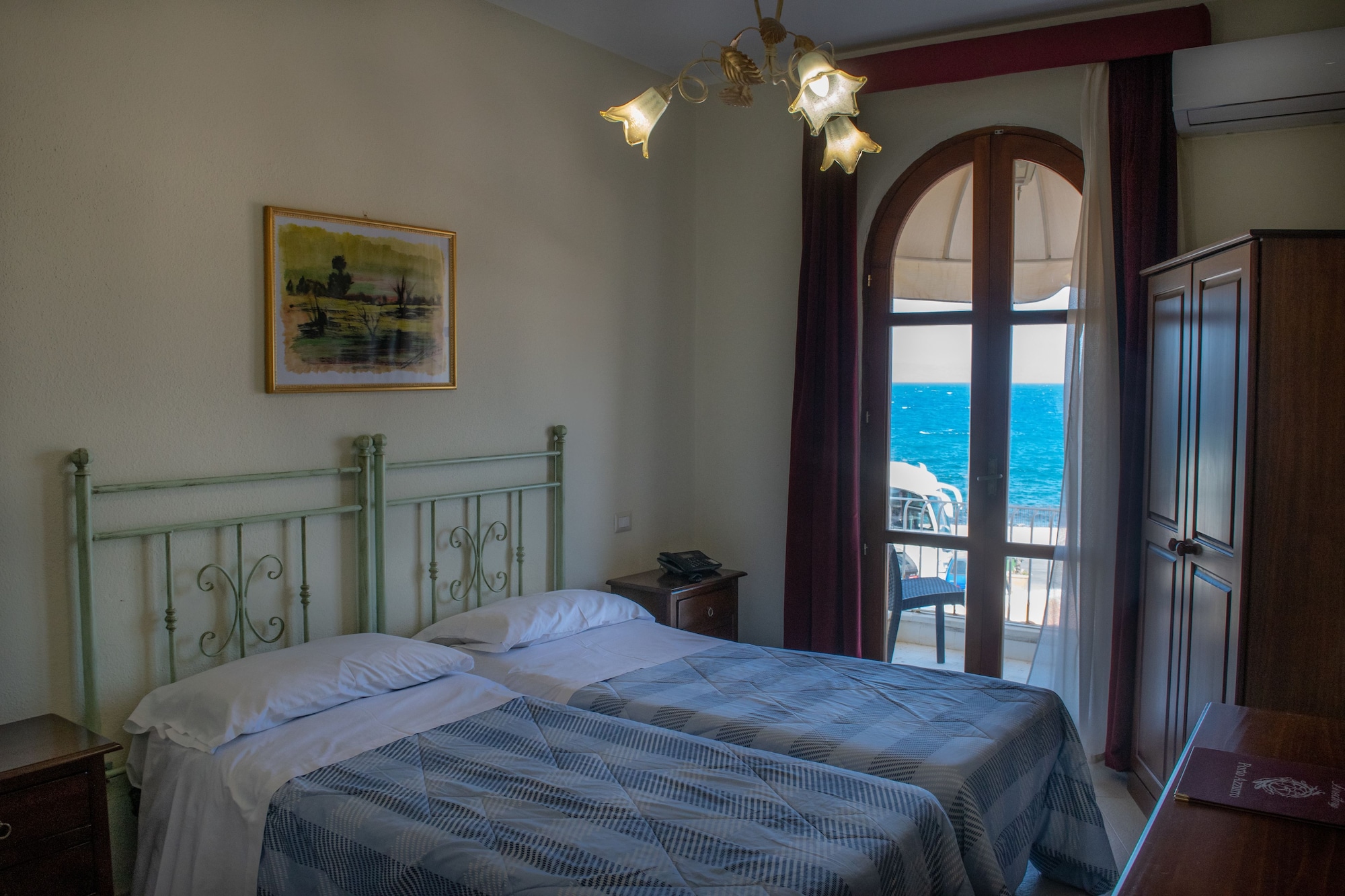 Hotel Porto Azzurro海景经典房