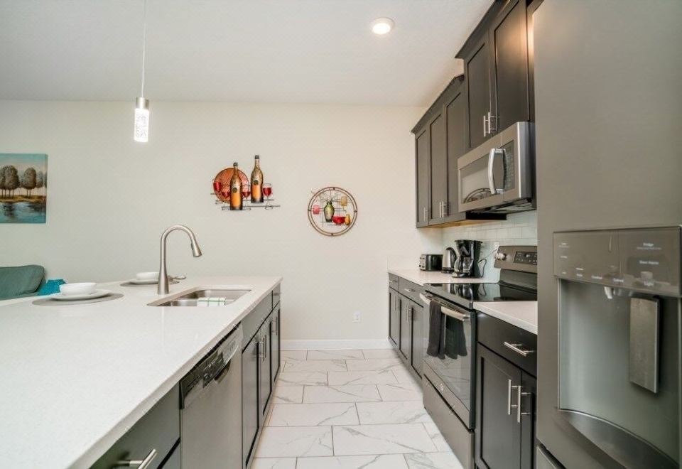 1566Plunker TownhouseFour-Bedroom Townhouse