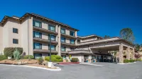 Yosemite Southgate Hotel & Suites