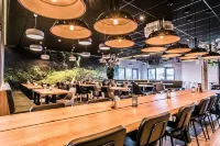 Hotel Hoogeveen Отели в г. 