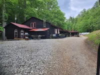 Black Bear Resort Hotele w: 