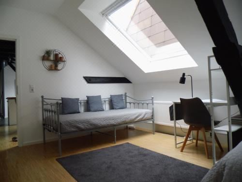 Urban Living Unter Den D?chern der G?ttinger Altstadt Large Twin Room With Shared Bathroom-8