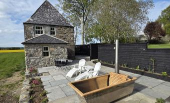 The Lodges @ Barra Castle - Housity