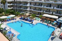 Astron Hotel