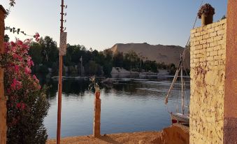 Taharka Nubian House