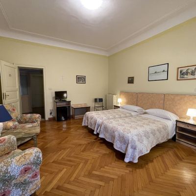 Twin Room, Shared Bathroom (Not Refundable)