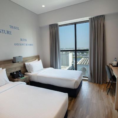 Deluxe Room Twin Bed With City View