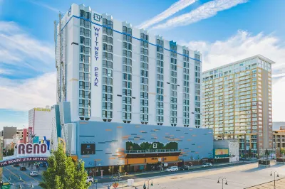 Whitney Peak Hotel Reno, Tapestry Collection by Hilton のホテル