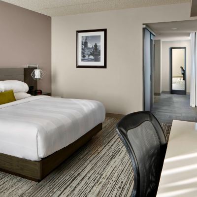 行動無障礙特大床房，無障礙淋浴，禁煙 哈特福德/温莎機場萬豪酒店優惠