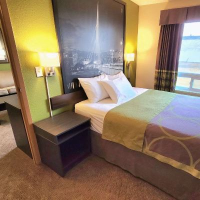 Queen Suite - Non-Smoking Super 8 by Wyndham Portage La Prairie MB Promo Code