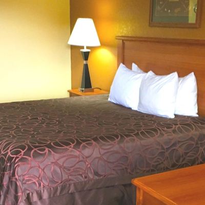 Standard Room, 1 King Bed, Smoking, Refrigerator & Microwave Americas Best Value Inn Center Promo Code