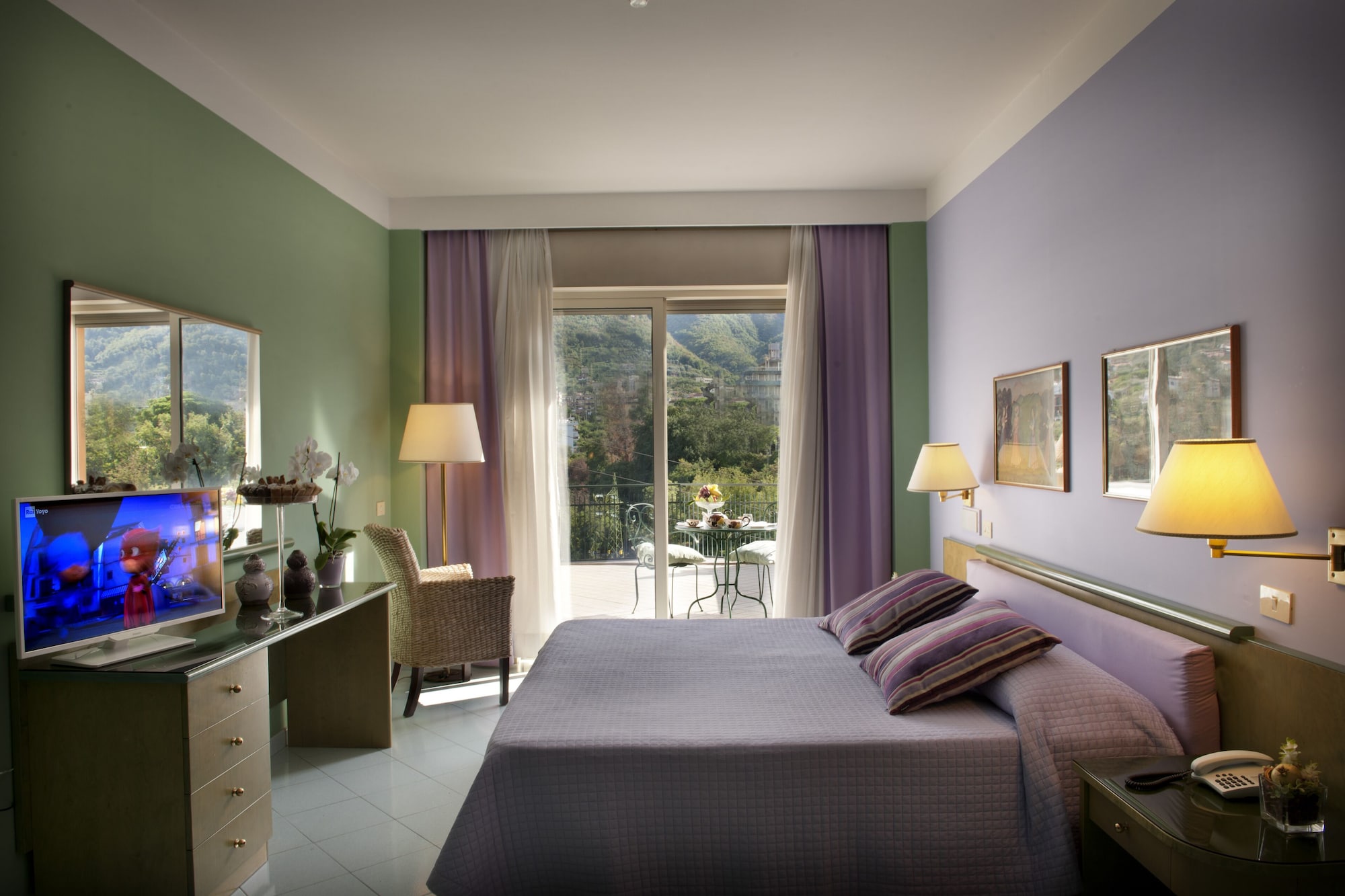 山景高级客房 - 带露台