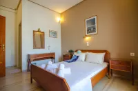 Almira Inn