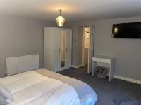 Cosy Apartment above Village Pub