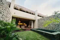 Naio Hotel y Villas by OxoHotel Hotels in 
