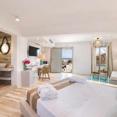 Deluxe Suite with Sea View Osom Resort Promo Code