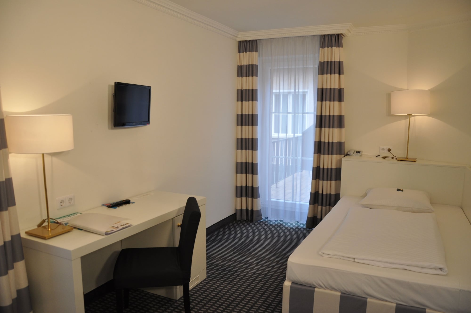 经济单人间 - 带单人床