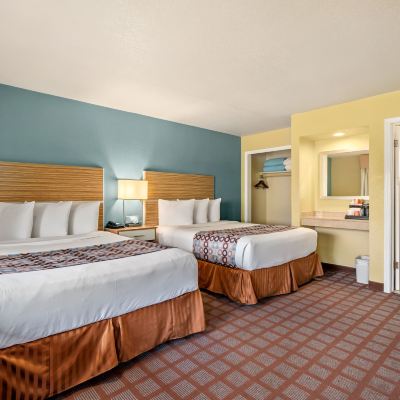 Standard Room, 2 Queen Beds Avenue Inn Downtown San Luis Obispo Promo Code