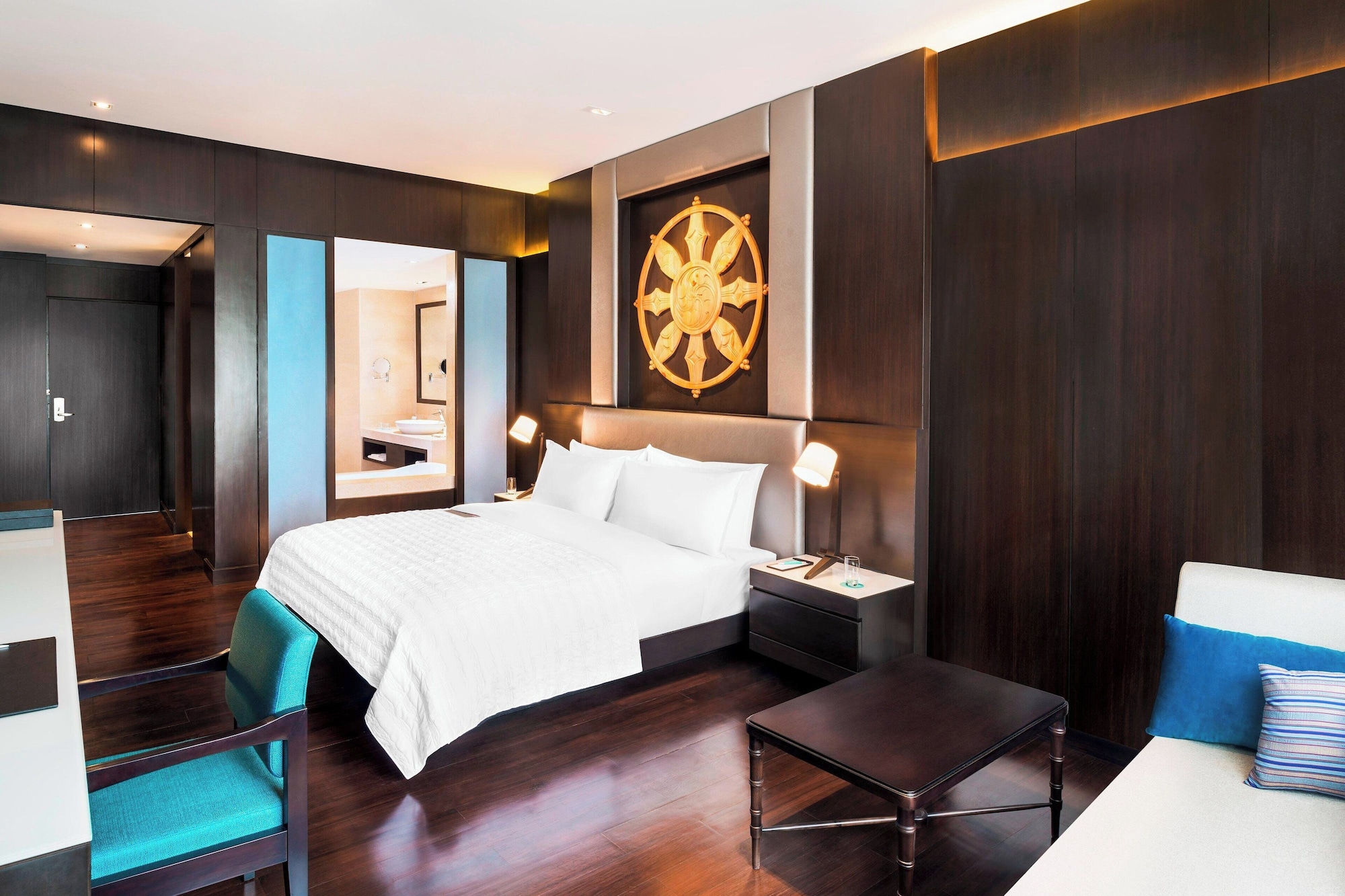 经典特大床， 客房， 1张特大床， 带梳化床， 山景