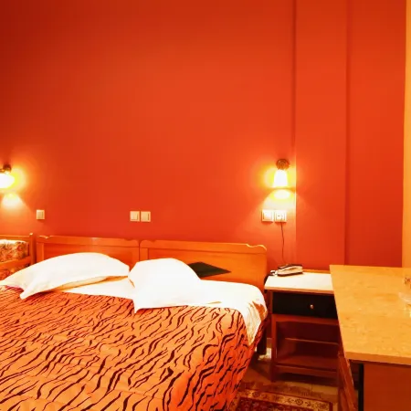 Hotel Varonos