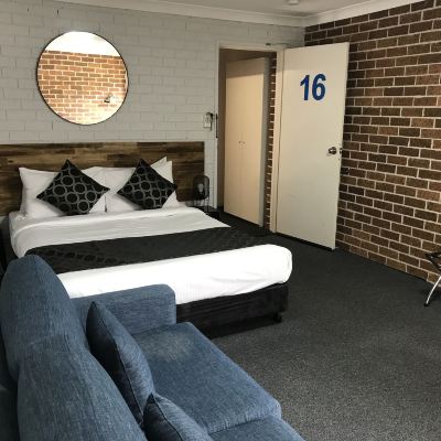 Executive Queen Room with Kitchenette (1st Floor) Coffs Shearwater Motel Promo Code