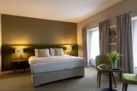 Cahir House Hotel โรงแรมใน