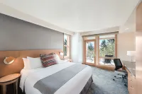 Cedarbrook Lodge Hotels in 
