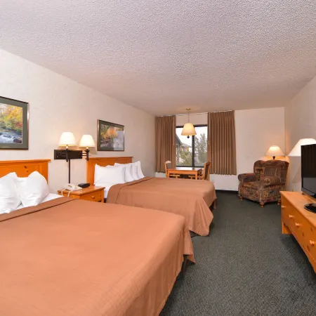 Kelly Inn and Suites Mitchell