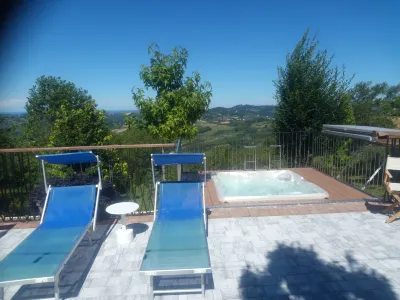 Albergo Diffuso - Il Poggetto Tra Urbino & San Marino Hôtels à : 