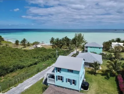 Ocean View, Sleeps 8, SUP, Beach Toys Hotels in 