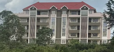 Cozy brand-new fully furnished 2 bedroom, 2 bath suite 5min from city center Hotels in 