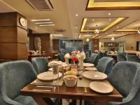 Hotel Holy Vivasa Ξενοδοχεία στην πόλη Rishikesh