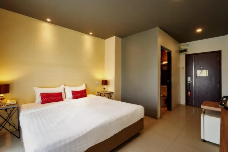 ห้องซูพีเรียร์ เตียงใหญ่ 1 เตียง