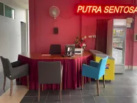 Putra Sentosa Retreat Camp, Sematan Hotéis em Lundu